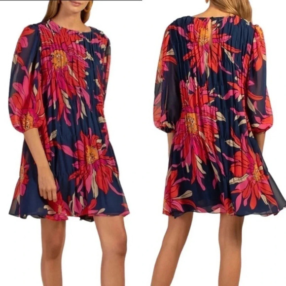 Trina Turk Dresses & Skirts - Trina Turk Silvery Dress Mini Length Floral Print Multicolor Size Medium